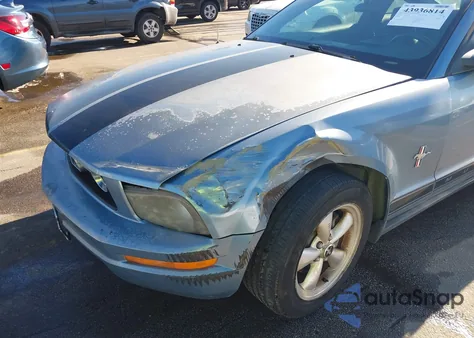 2007 Ford Mustang V6 Deluxe/V6 Premium z USA, uszkodzony, nr VIN 1ZVHT80N675239664